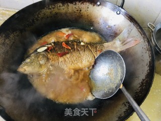 家常红烧鲤鱼步骤5