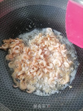 韭菜花炒河虾步骤3