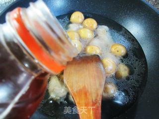 小土豆烧鸡翅根步骤4