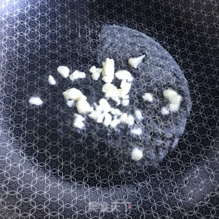 彩椒洋葱炒木耳步骤5