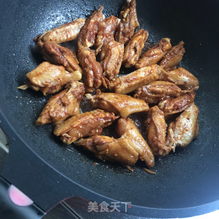 蒜香焖鸡翅步骤5