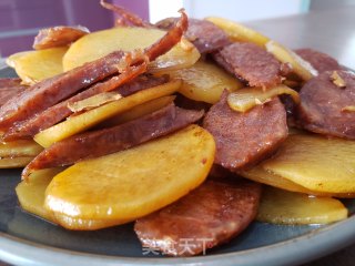 土豆片炒腊肠步骤8