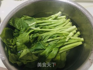 炝汁菜心步骤1