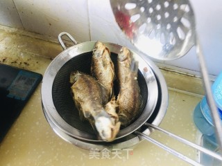 干炸小鲫鱼步骤8