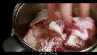 蹄筋牛腩步骤2