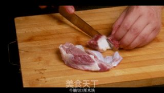 蹄筋牛腩步骤1