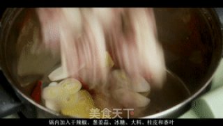 蹄筋牛腩步骤3