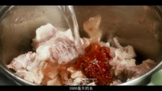 蹄筋牛腩步骤4