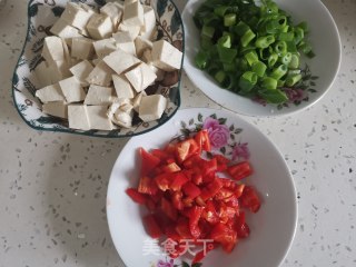 小葱豆腐炒鸡蛋步骤3