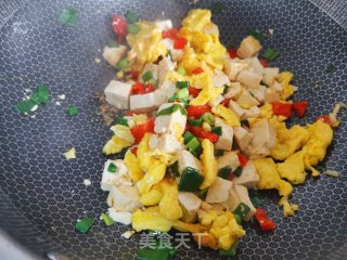 小葱豆腐炒鸡蛋步骤8