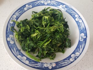 豆筋炒菠菜步骤2