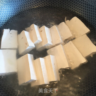 金针菇鸡蛋焖豆腐步骤3