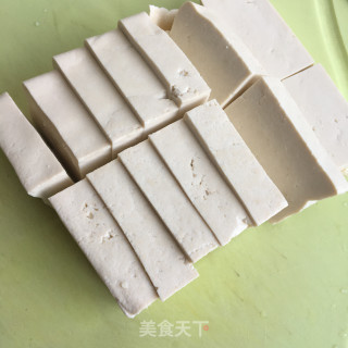 金针菇鸡蛋焖豆腐步骤2