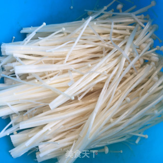 金针菇鸡蛋焖豆腐步骤4