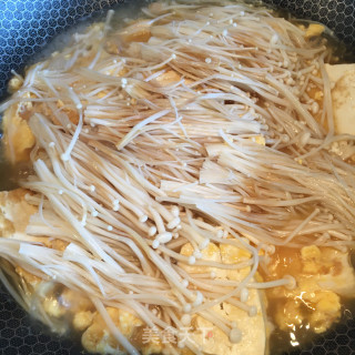 金针菇鸡蛋焖豆腐步骤11