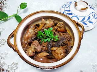 猪脚炖鹿茸菇步骤13