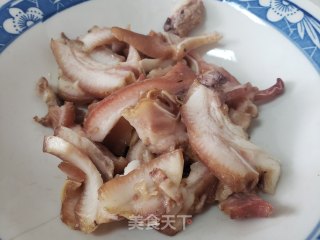 洋葱木耳炒卤肉步骤3