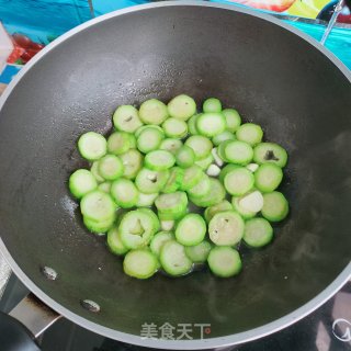 猪油炒丝瓜步骤5