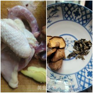 黑木耳香菇蒸鸡步骤1