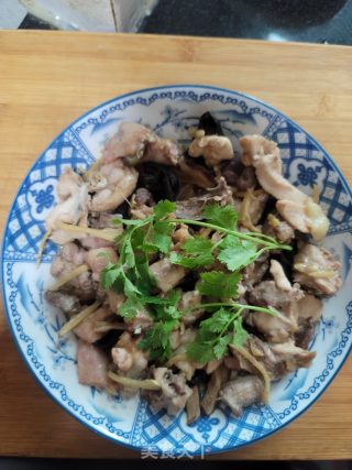 黑木耳香菇蒸鸡步骤6