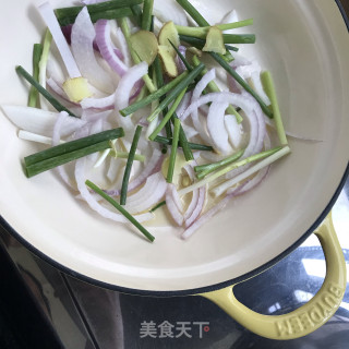 蒜香无水焗鲈鱼步骤5