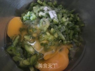 培根辣椒末炒鸡蛋步骤5
