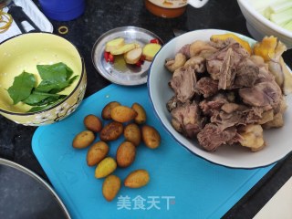 黄皮焖鸭步骤1