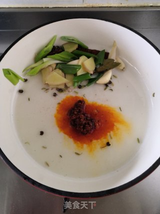 酸菜烧牛腩步骤7