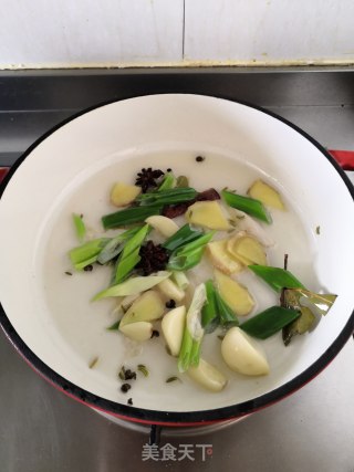 酸菜烧牛腩步骤6