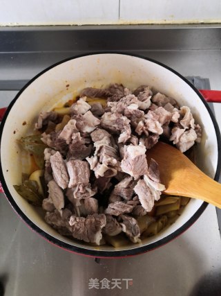 酸菜烧牛腩步骤9