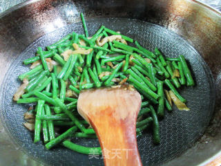 榨菜丝炒豇豆步骤7