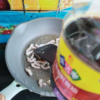 五花肉炒韭苔步骤5