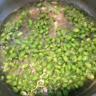 五花肉丸子炒毛豆步骤5