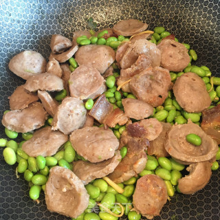 五花肉丸子炒毛豆步骤11