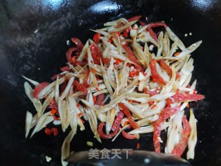 香肠炒白四季豆步骤7