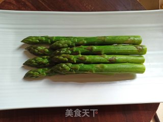 蒜末芦笋步骤3