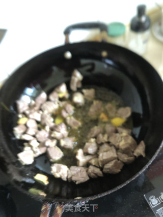 砂锅牛肉步骤1