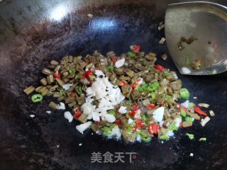扑空心菜梗步骤11