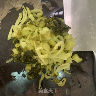 酸菜番茄排骨煲步骤2