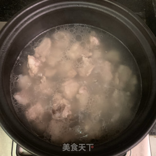 酸菜番茄排骨煲步骤6