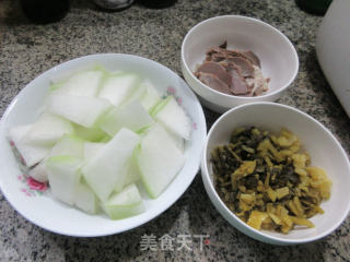 咸菜鹅胗炒冬瓜步骤1