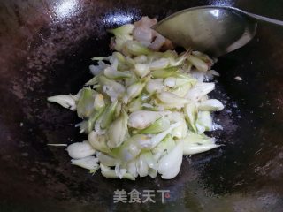 藠头炒五花肉步骤5