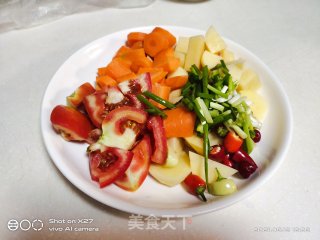 咖喱牛肉炖土豆盖烧饭步骤2