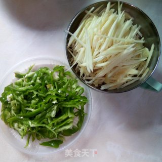 仔姜青椒炒肉丝步骤1