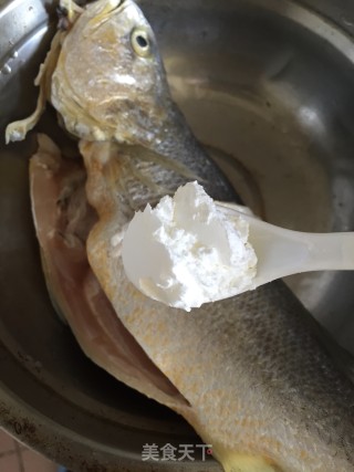 紫苏炖黄花鱼步骤4