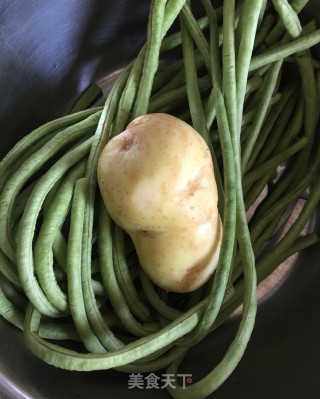 豆角土豆炖排骨步骤2