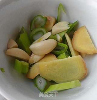 红烧黄鱼平子鱼步骤2