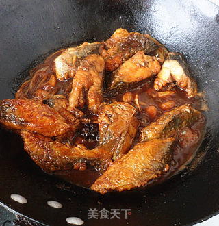 蒜瓣烧鲅鱼步骤10