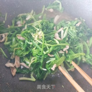 肉丝炒苦菊步骤9