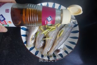 柠檬蒸黄鱼步骤4